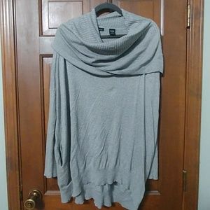 Grey cowl neck sweater w/pockets